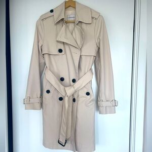 Club Monaco short Trench coat in very good condition